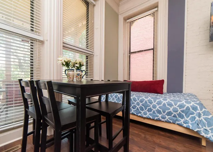 Unbeatable Location - Walkable Entertainment *