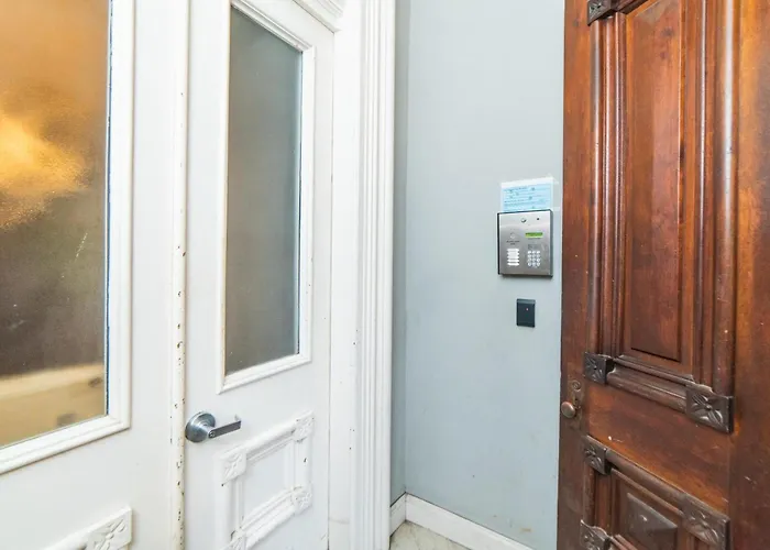 Apartment Unbeatable Location - Walkable Entertainment *
