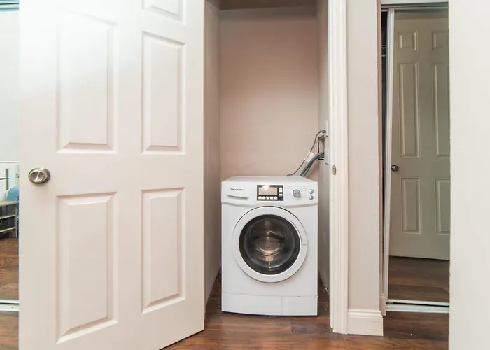 Unbeatable Location - Walkable Entertainment Apartment Pittsburgh