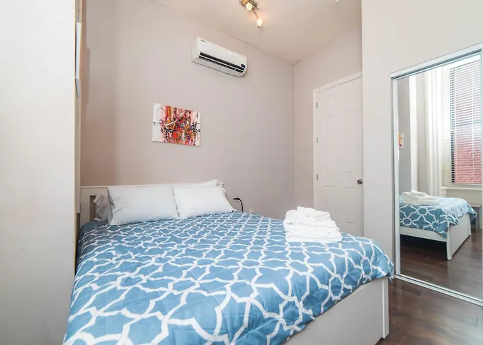 Apartment Unbeatable Location - Walkable Entertainment