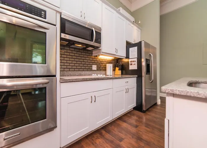 Apartment Unbeatable Location - Walkable Entertainment *
